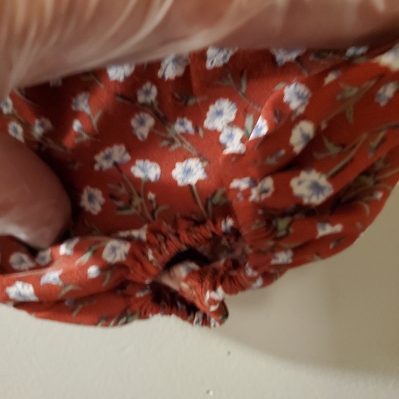 Adorable sz.Sm. n.w.t top with elasticity 1/2 bot - Picture 5 of 6